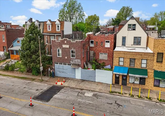 2nd image of 3451 53 S Grand Blvd, Saint Louis, MO 63118 | MLS# MIS26020836