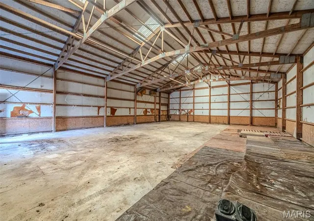 Photo 4 of House for sale at 1389 Crater Hill Rd, Camdenton, MO 65020 | MLS# MIS26020886 | Listing updated on 2026-06-26