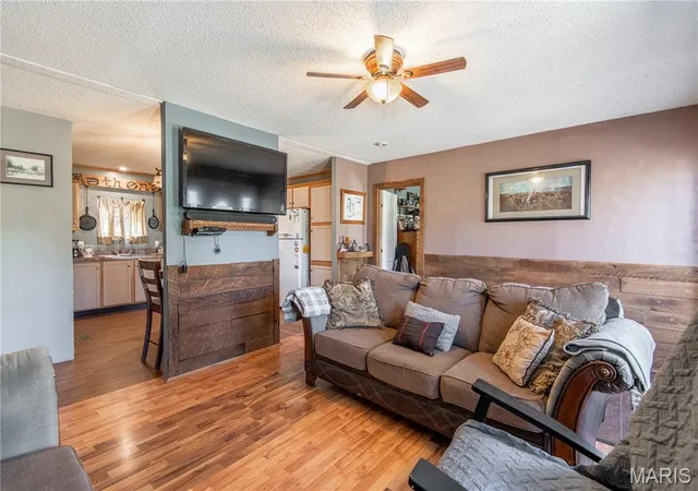 Photo 2 of Manufactured Home at 19910 Bcr 458, Marble Hill, MO 63764 | MLS# MIS26020896 | | Sold on 2026-05-13
