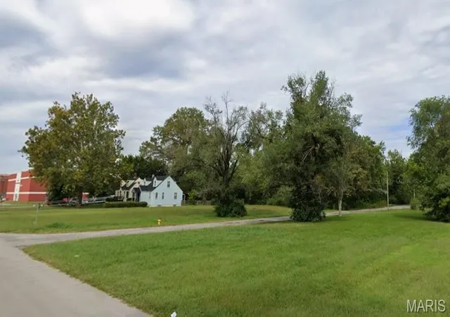 Photo 2 of Land for sale at 5701 N Park Dr, East Saint Louis, IL 62204 | MLS# MIS26020942 | Listing updated on 2026-04-15