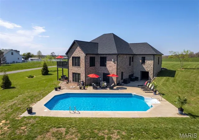 Homes for sale in Jackson, MO | 145 Saddlebrooke Rdg, Jackson, MO 63755 | MLS# MIS26020987