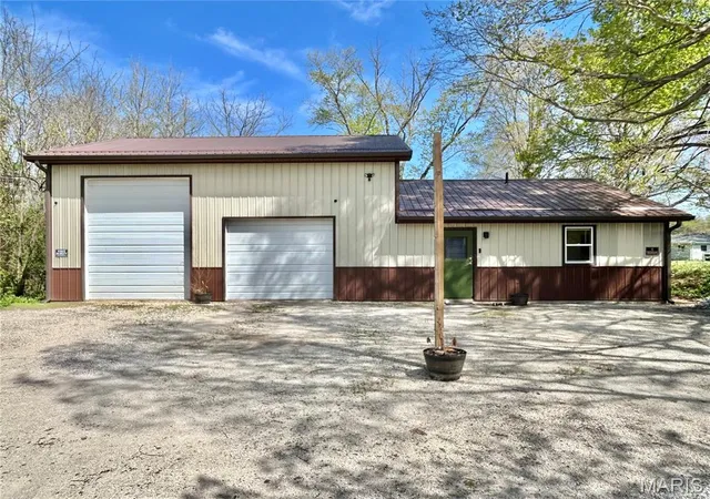 2nd image of 306 E Franklin St, Salem, MO 65560 | MLS# MIS26021069