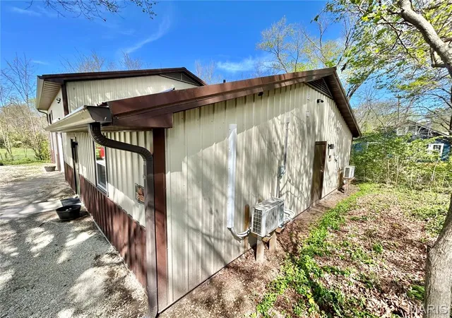 3rd image of 306 E Franklin St, Salem, MO 65560 | MLS# MIS26021069