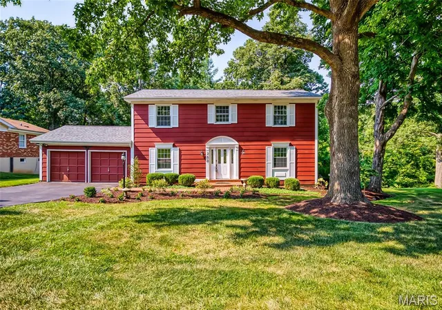 Photo 1 of Single family home for sale at 250 Brixham Dr, Chesterfield, MO 63017 | MLS# MIS26021092 | Listing updated on 2026-08-31