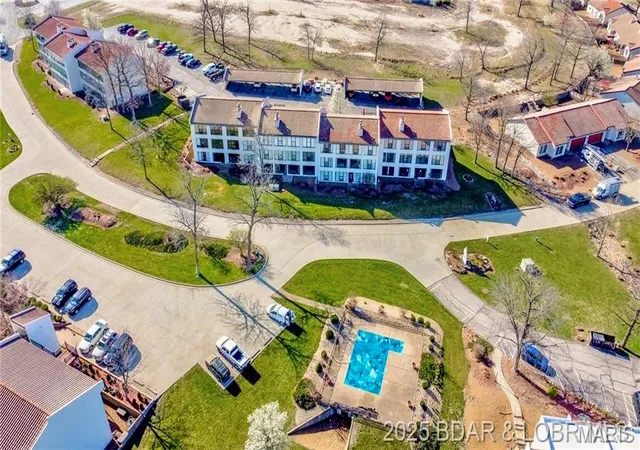 Homes for sale in Lake Ozark, MO | 85 La Jolla Drive, Lake Ozark, MO 65049 | Houzeo