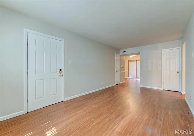 4th image of 9039 W Swan Cir, Saint Louis, MO 63144 | MLS# MIS26021128