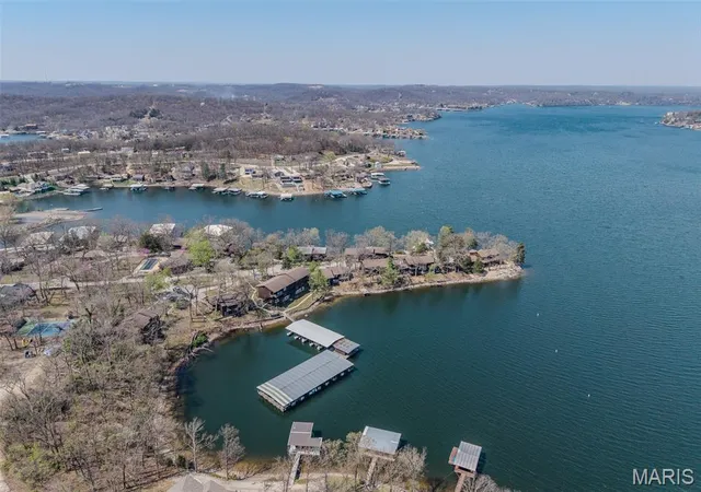 Homes for sale in Sunrise Beach, MO | 256 Lone Oak Point, Sunrise Beach, MO 65079 | Houzeo