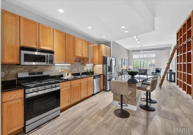 Photo 2 of Condominium at 6340 Clayton Rd #107, Saint Louis, MO 63117 | MLS# MIS26021200 | | Sold on 2026-04-30