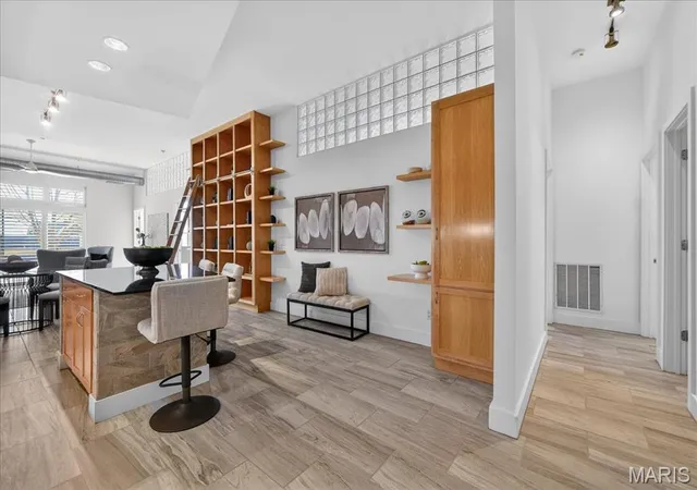 Photo 3 of Condominium at 6340 Clayton Rd #107, Saint Louis, MO 63117 | MLS# MIS26021200 | | Sold on 2026-04-30