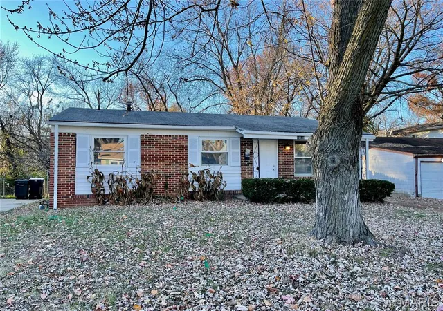 Photo 2 of Single family home for sale at 10149 Royal Dr, St Louis, MO 63136 | MLS# MIS26021250 | Listing updated on 2026-09-30