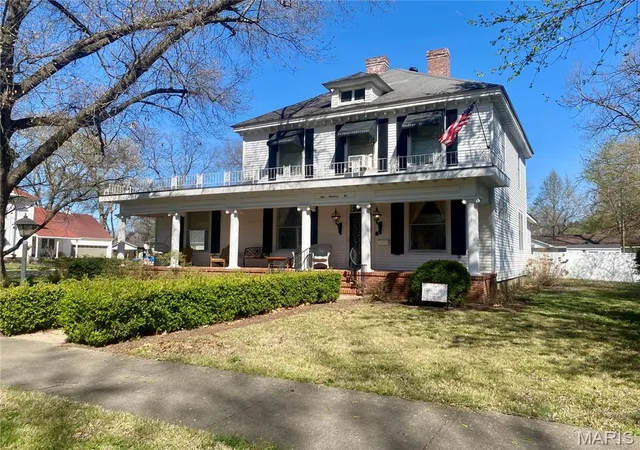 2nd image of 502 E Commercial St, Charleston, MO 63834 | MLS# MIS26021257