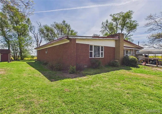 Homes for sale in Bernie, MO | 640 Bowman Ct, Bernie, MO 63822 | MLS# MIS26021335