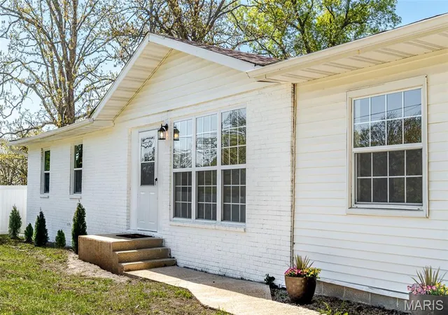 Homes for sale in Sullivan, MO | 2640 Hwy H, Sullivan, MO 63080 | MLS# MIS26021410