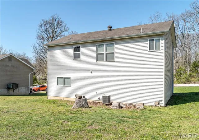 4th image of 1308 Wildwood Dr, Saint Clair, MO 63077 | MLS# MIS26021425