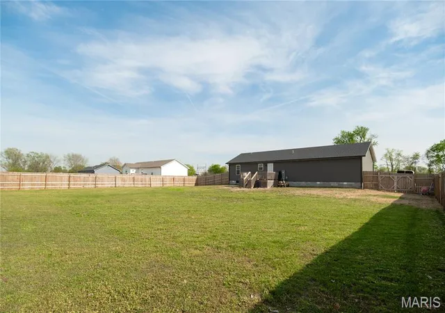 Homes for sale in Sikeston, MO | 166 Cypress Dr, Sikeston, MO 63801 | MLS# MIS26021459