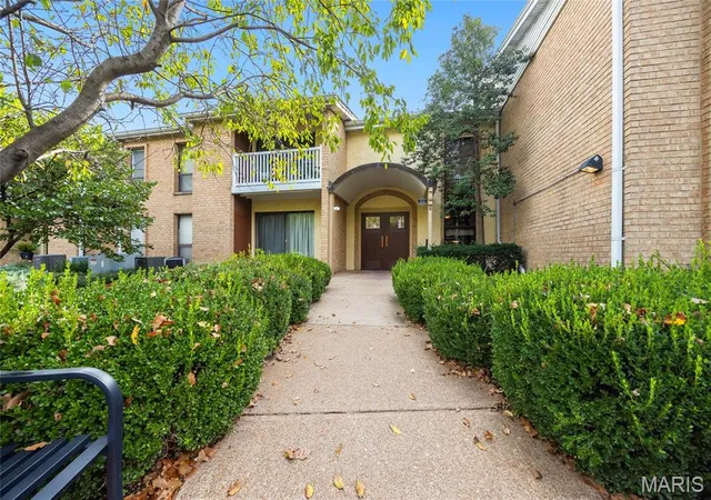 Photo 18 of Condo for sale at 444 N Clay Ave #3L, Saint Louis, MO 63122 | MLS# MIS26021521 | Listing updated on 2026-10-08