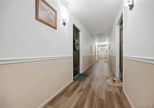 Photo 2 of Condo for sale at 444 N Clay Ave #3L, Saint Louis, MO 63122 | MLS# MIS26021521 | Listing updated on 2026-10-08