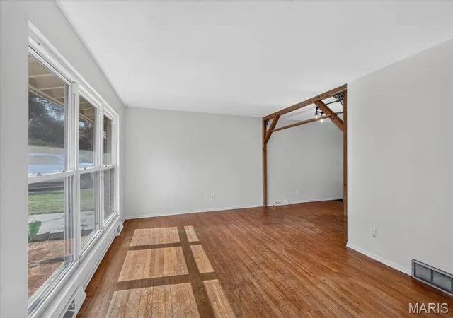 Photo 3 of Single family home for sale at 1445 Bobbinray Ave, Florissant, MO 63031 | MLS# MIS26021522 | Listing updated on 2026-09-23
