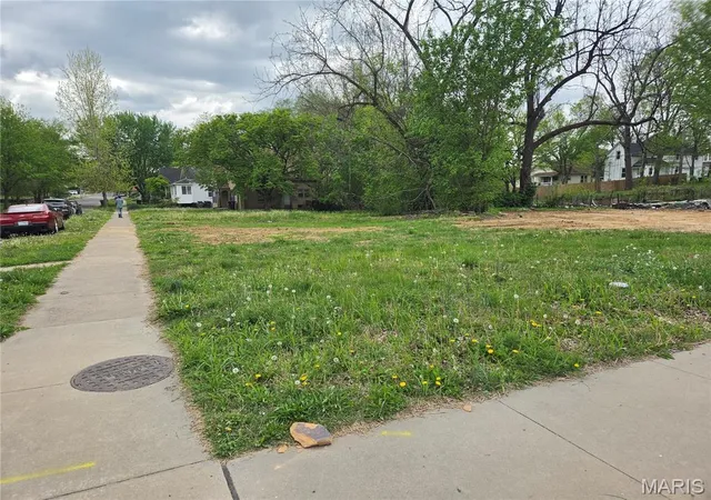 Land for sale at 105 S Hanover St, Cape Girardeau, MO 63703 | MLS# MIS26021594