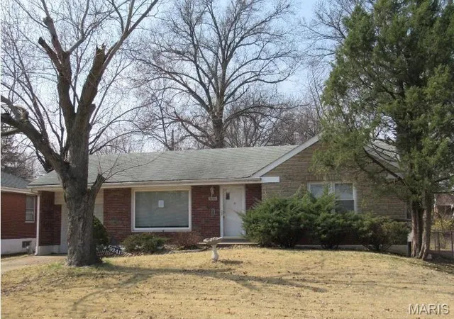 Homes for sale in Bellefontaine Nghbrs, MO | 9241 Halbrook Dr, Bellefontaine Nghbrs, MO 63137 | MLS# MIS26021595