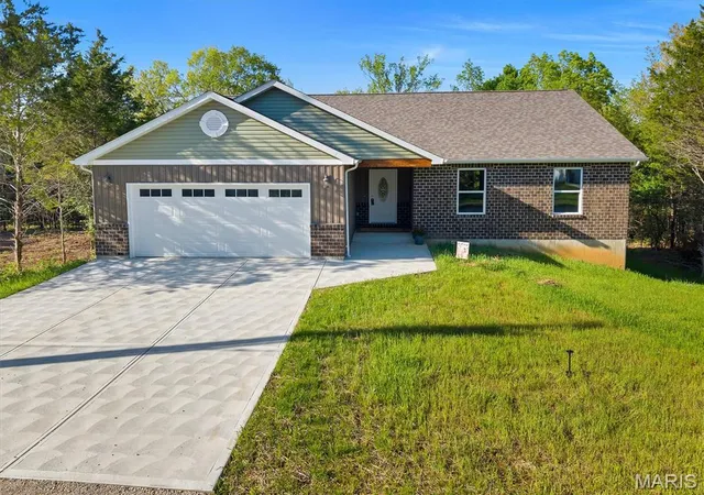Homes for sale in De Soto, MO | 1645 Brandywine Dr, De Soto, MO 63020 | MLS# MIS26021637