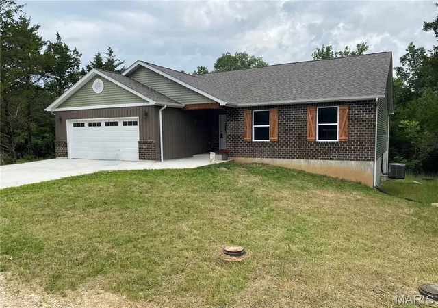 Homes for sale in De Soto, MO | 1645 Brandywine Dr, De Soto, MO 63020 | MLS# MIS26021637