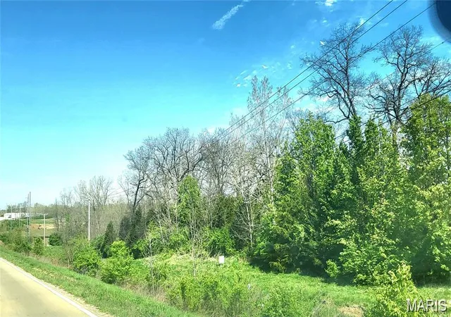 Photo 3 of Land for sale at 810 Whitcomb Woods Dr, Troy, MO 63379 | MLS# MIS26021642 | Listing updated on 2026-05-15