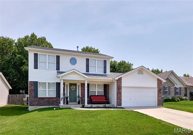Photo 2 of Sale Pending at 1420 Brittany Cvs, Saint Charles, MO 63304 | MLS# MIS26021649 | Listing updated on 2026-09-04