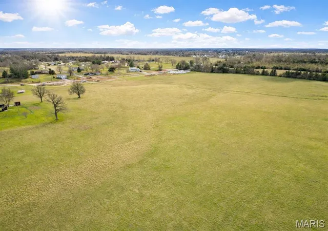 2nd image of 1801 Tower Rd, Lebanon, MO 65536 | MLS# MIS26021656