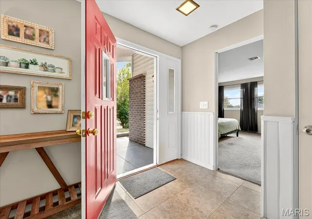 Photo 3 of Sale Pending at 1659 Pepperwood Dr, Saint Louis, MO 63146 | MLS# MIS26021781 | Listing updated on 2026-05-25