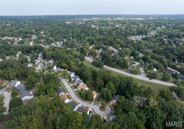 Photo 27 of Single family home for sale at 559 Vernal Hl Ct, Ballwin, MO 63021 | MLS# MIS26021889 | Listing updated on 2026-10-09
