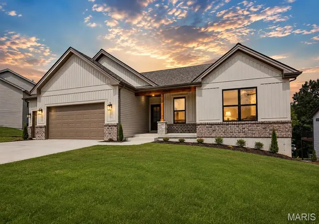 Homes for sale in Washington, MO | 2409 Fiddlers Close #111 STB Inventory Ready, Washington, MO 63090 | MLS# MIS26021951