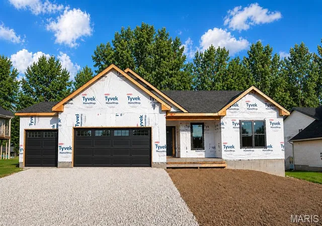 Homes for sale in Washington, MO | 2409 Fiddlers Close #111 STB Inventory Ready, Washington, MO 63090 | MLS# MIS26021951