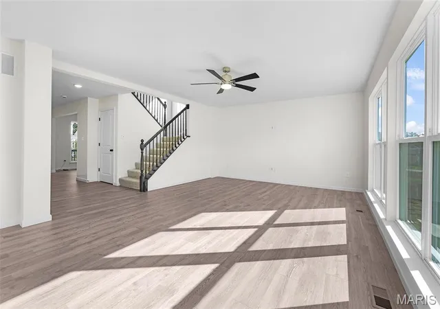 3rd image of 225 Heroes Wy, Florissant, MO 63031 | MLS# MIS26021987