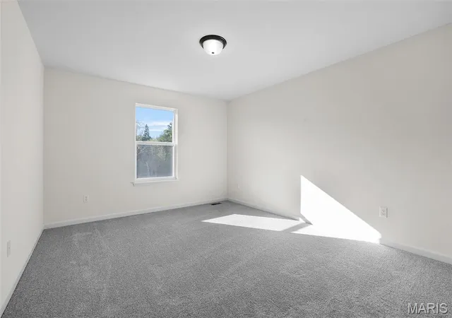 4th image of 225 Heroes Wy, Florissant, MO 63031 | MLS# MIS26021987