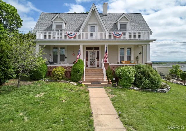 Photo 1 of Single family home for sale at 403 N Main St, Louisiana, MO 63353 | MLS# MIS26022003 | Listing updated on 2026-09-13