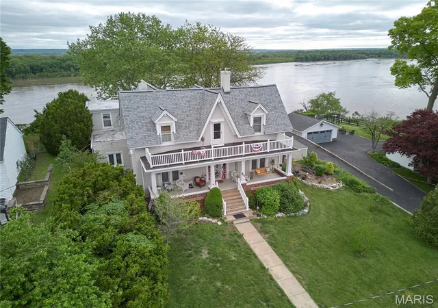 Photo 3 of Single family home for sale at 403 N Main St, Louisiana, MO 63353 | MLS# MIS26022003 | Listing updated on 2026-09-13