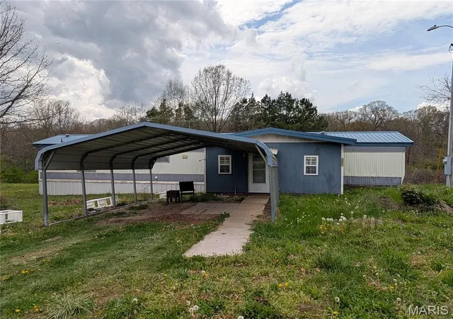 Homes for sale in Phillipsburg, MO | 17221 Chicory Ln, Phillipsburg, MO 65722 | MLS# MIS26022032