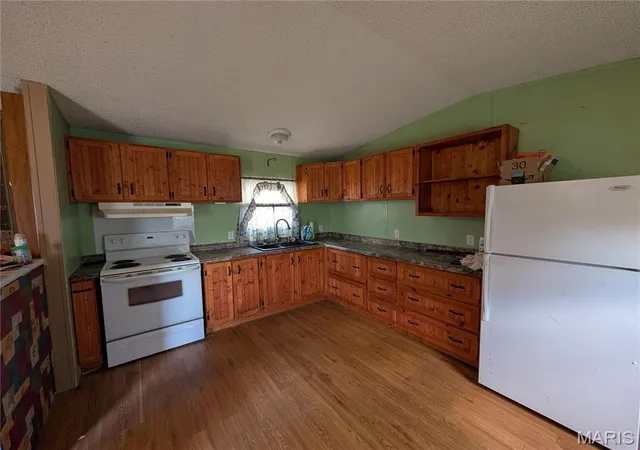 Homes for sale in Phillipsburg, MO | 17221 Chicory Ln, Phillipsburg, MO 65722 | MLS# MIS26022032