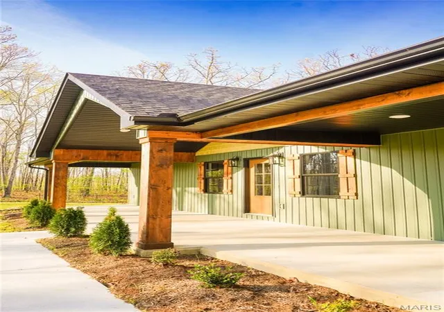 Photo 3 of Single family home for sale at 17097 State Hwy H, Glen Allen, MO 63751 | MLS# MIS26022049 | Listing updated on 2026-08-31