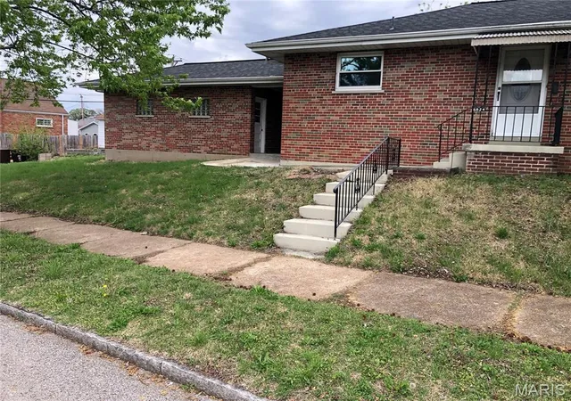 Photo 2 of Single family home for sale at 4337 Loughborough Ave, Saint Louis, MO 63116 | MLS# MIS26022098 | Listing updated on 2026-09-29