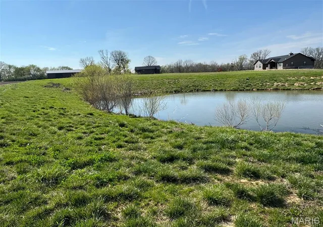 Homes for sale in Highland, IL | 12666 Harvest View Ln, Highland, IL 62249 | MLS# MIS26022100