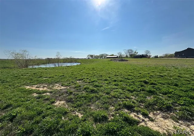Homes for sale in Highland, IL | 12666 Harvest View Ln, Highland, IL 62249 | MLS# MIS26022100