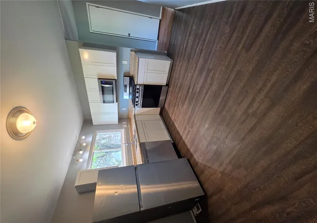 Photo 3 of Single family home for sale at 1600 Chickadee Ln, Florissant, MO 63031 | MLS# MIS26022144 | Listing updated on 2026-08-12