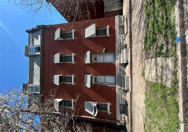 3rd image of 2842-44 Iowa Ave, St Louis, MO 63118 | MLS# MIS26022172