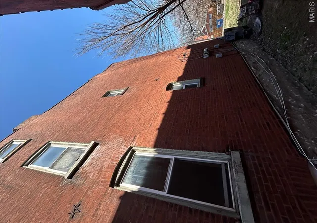 4th image of 2842-44 Iowa Ave, St Louis, MO 63118 | MLS# MIS26022172