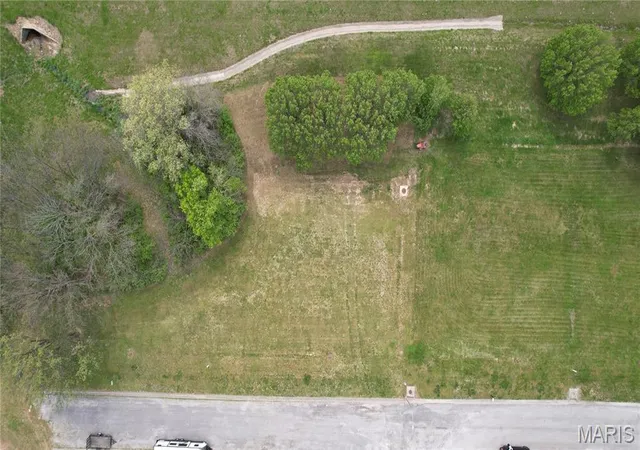 Photo 3 of Land for sale at 1000 Reinhardt Dr, New Athens, IL 62264 | MLS# MIS26022228 | Listing updated on 2026-07-22