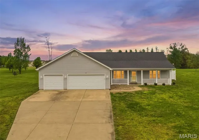 Homes for sale in Foley, MO | 211 High Ridge Valley Ct, Foley, MO 63347 | MLS# MIS26022273