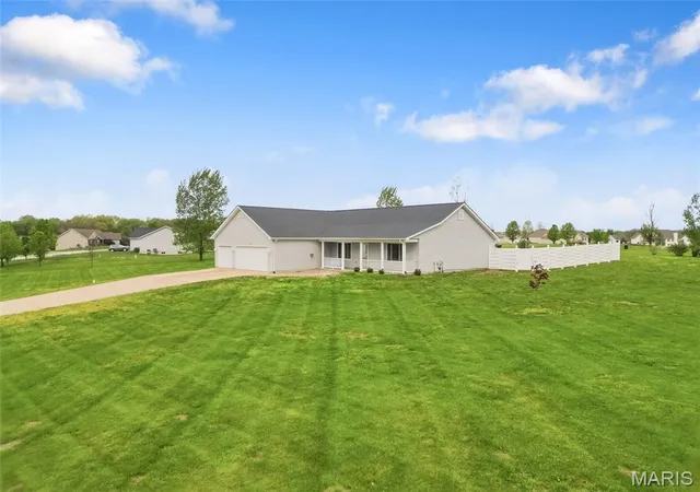 Homes for sale in Foley, MO | 211 High Ridge Valley Ct, Foley, MO 63347 | MLS# MIS26022273