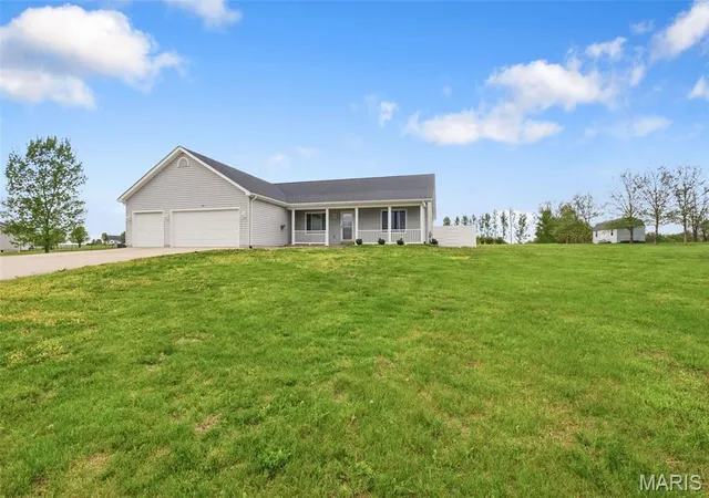 Homes for sale in Foley, MO | 211 High Ridge Valley Ct, Foley, MO 63347 | MLS# MIS26022273